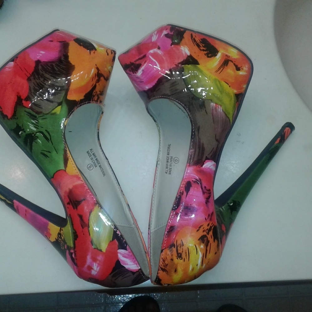 Platform heels - Picture 3 of 5